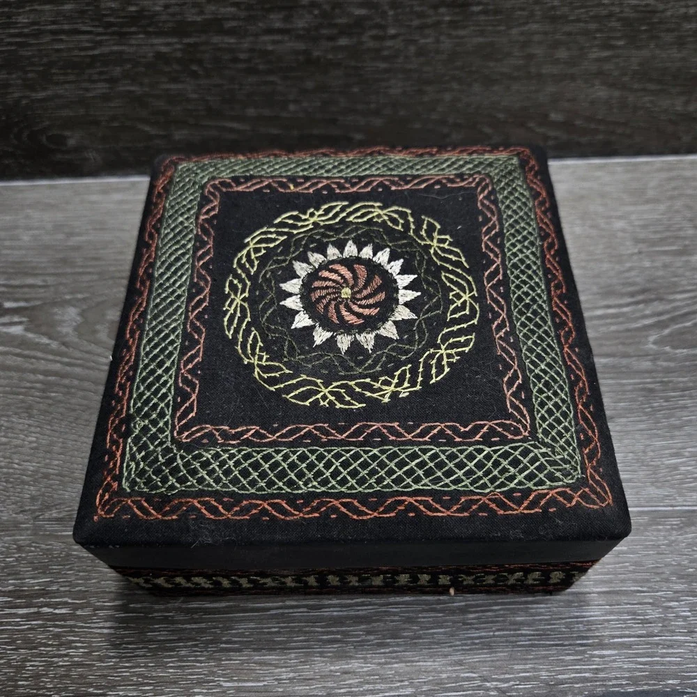 Vintage Embroidered Black Suede Cow Leather Jewelry Box 2 Tier Tray 6x5In